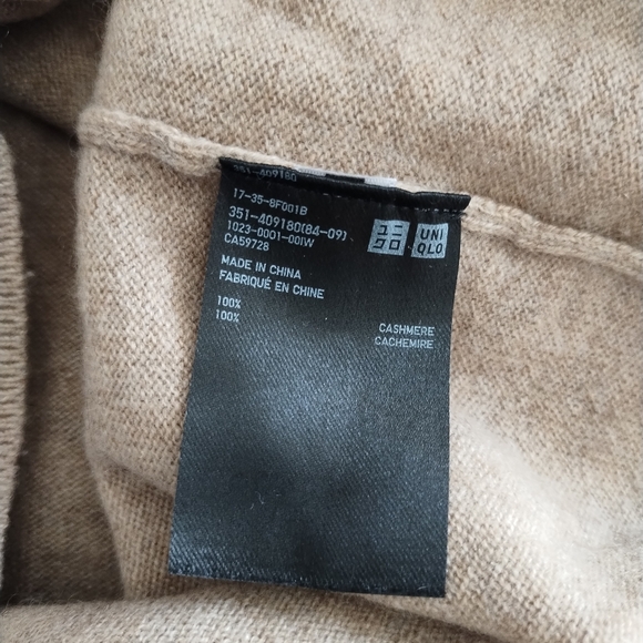 UNIQLO Oatmeal Beige 100% Cashmere V Neck Sweater M - Picture 4 of 4